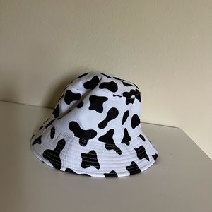 Invertible Bucket Hat